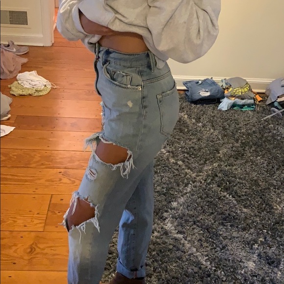 high-waisted ripped mom jean —light wash - Picture 3 of 3